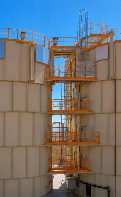 Storage silos and extractors Storage silos and extractors
